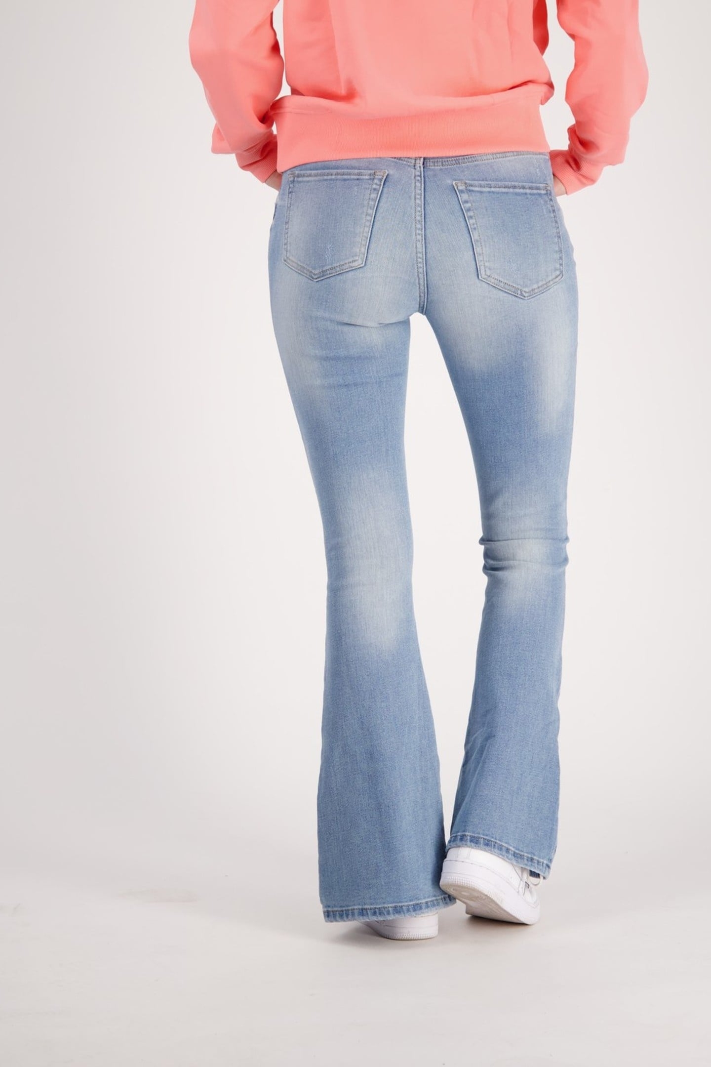 SUNRISE SLIT FLARE JEANS VINTAGE BLUE 3