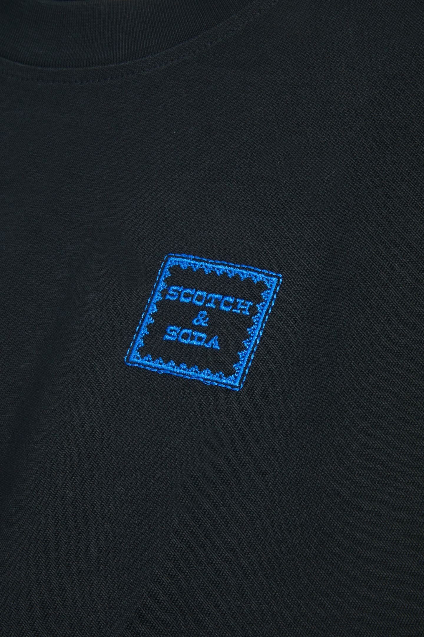 GRAPHIC TEE METEORITE 3