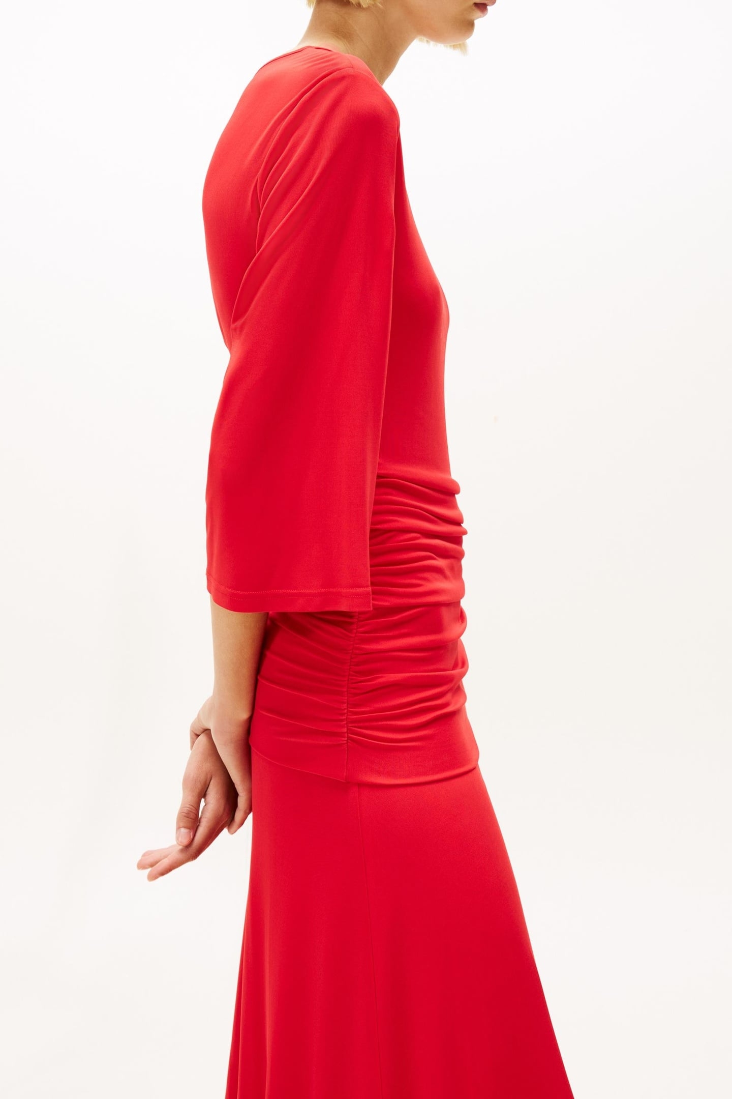 FESTIVE CREPE SLIM GATHERED MIDI DRESS PRIMARY RED 4