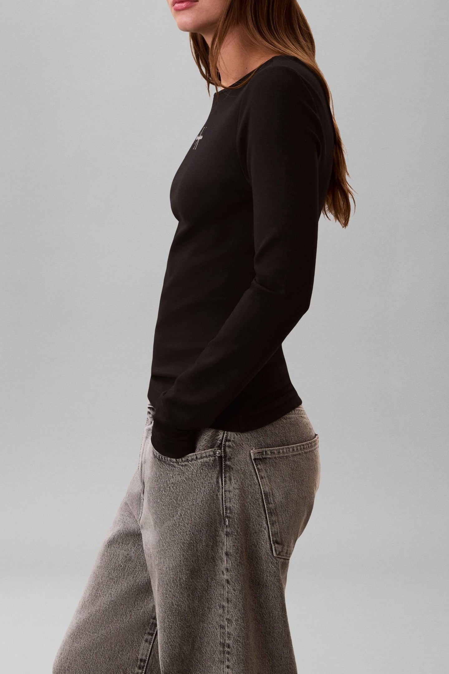 LS SCOOP MONOLOGO BLOUSE BLACK 5