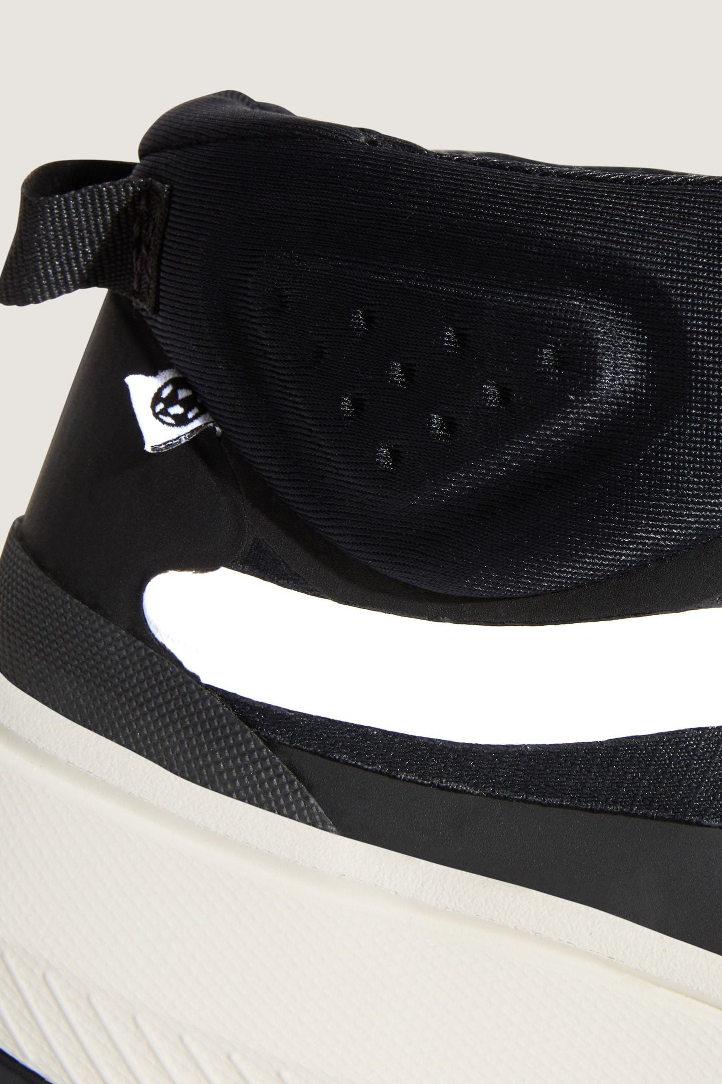 UNISEX CROSSPATH MID BLACK/WHITE 8