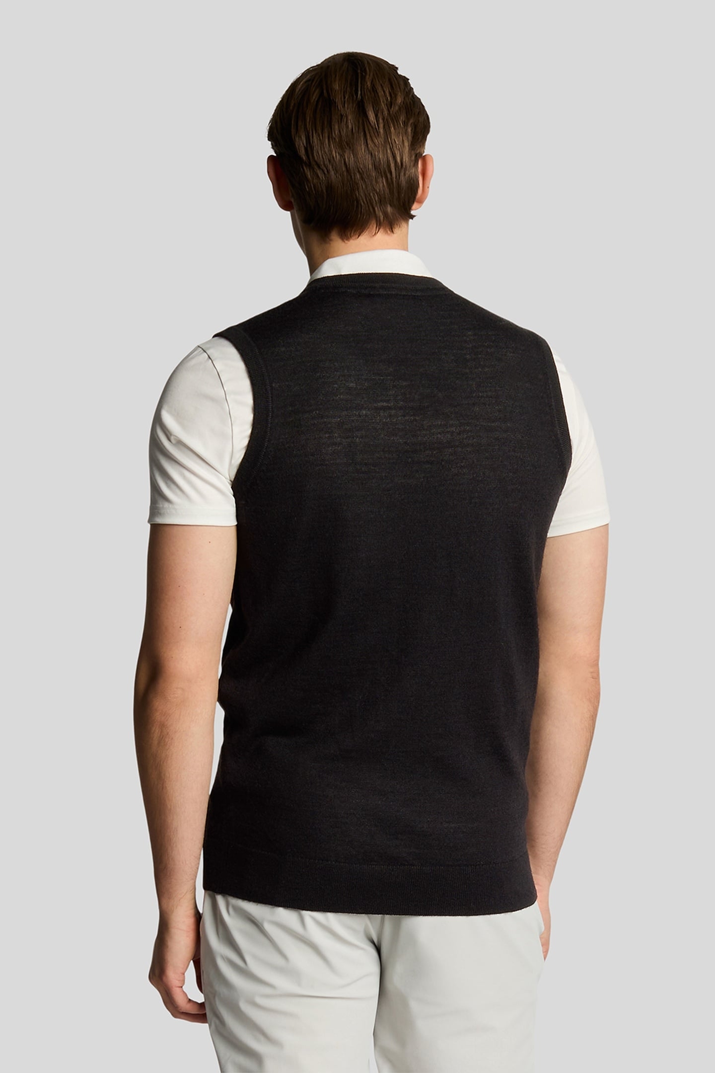MERINO BLEND KNITTED V-NECK VEST JET BLACK 3