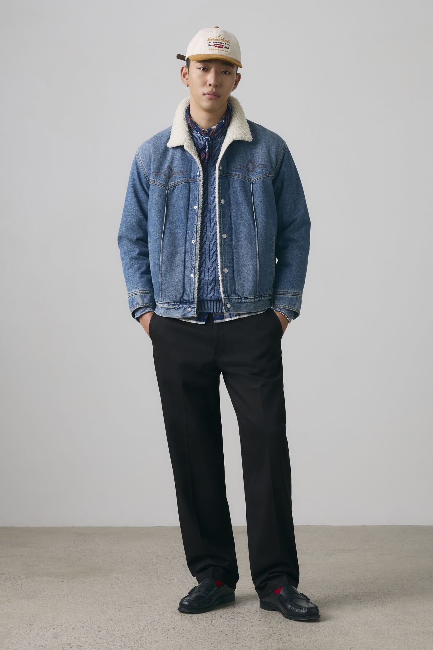 XX LOOSE STRAIGHT CHINOS BLACK 2