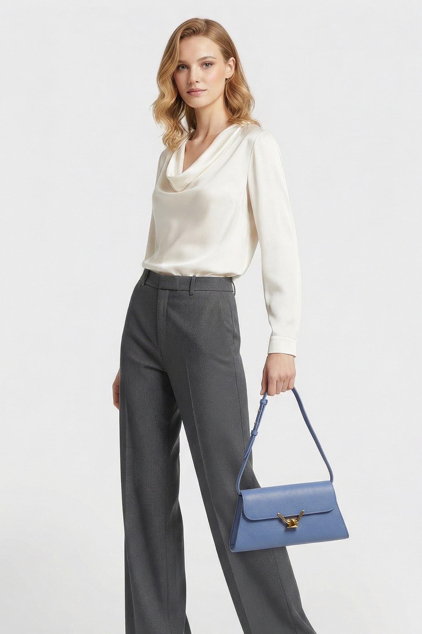 RECTANGLE SHOULDER BAG IN LIGHT BLUE 1