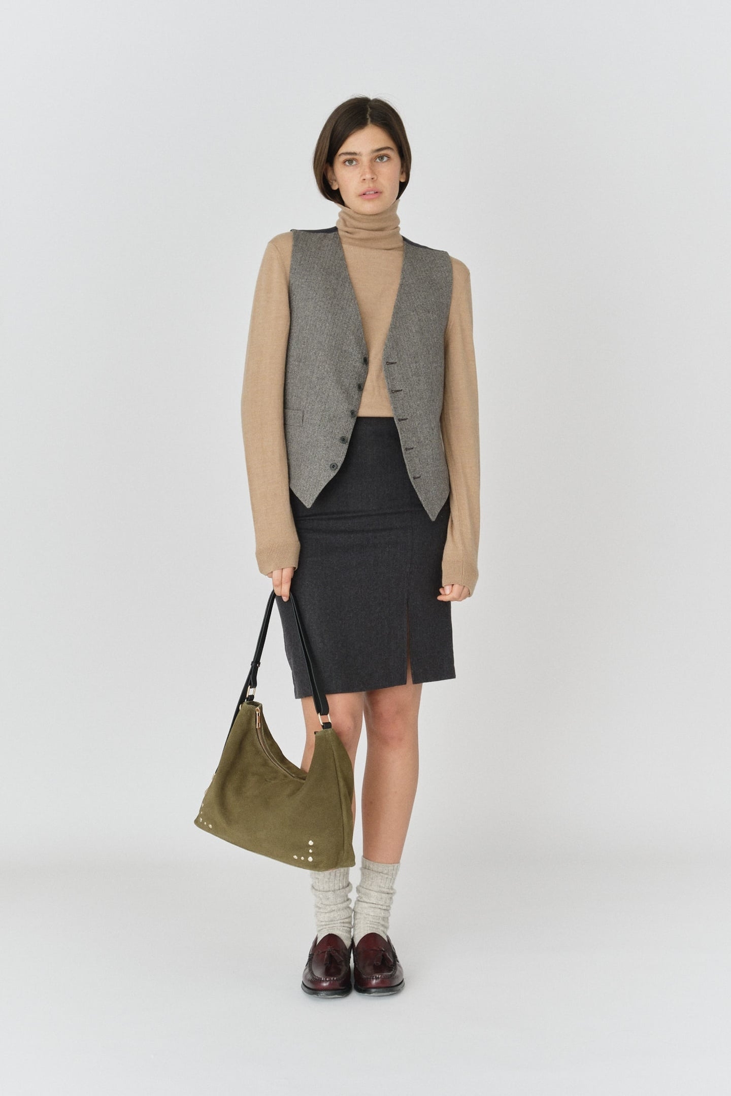 RIO SUEDE DARK OLIVE W. GOLD 1