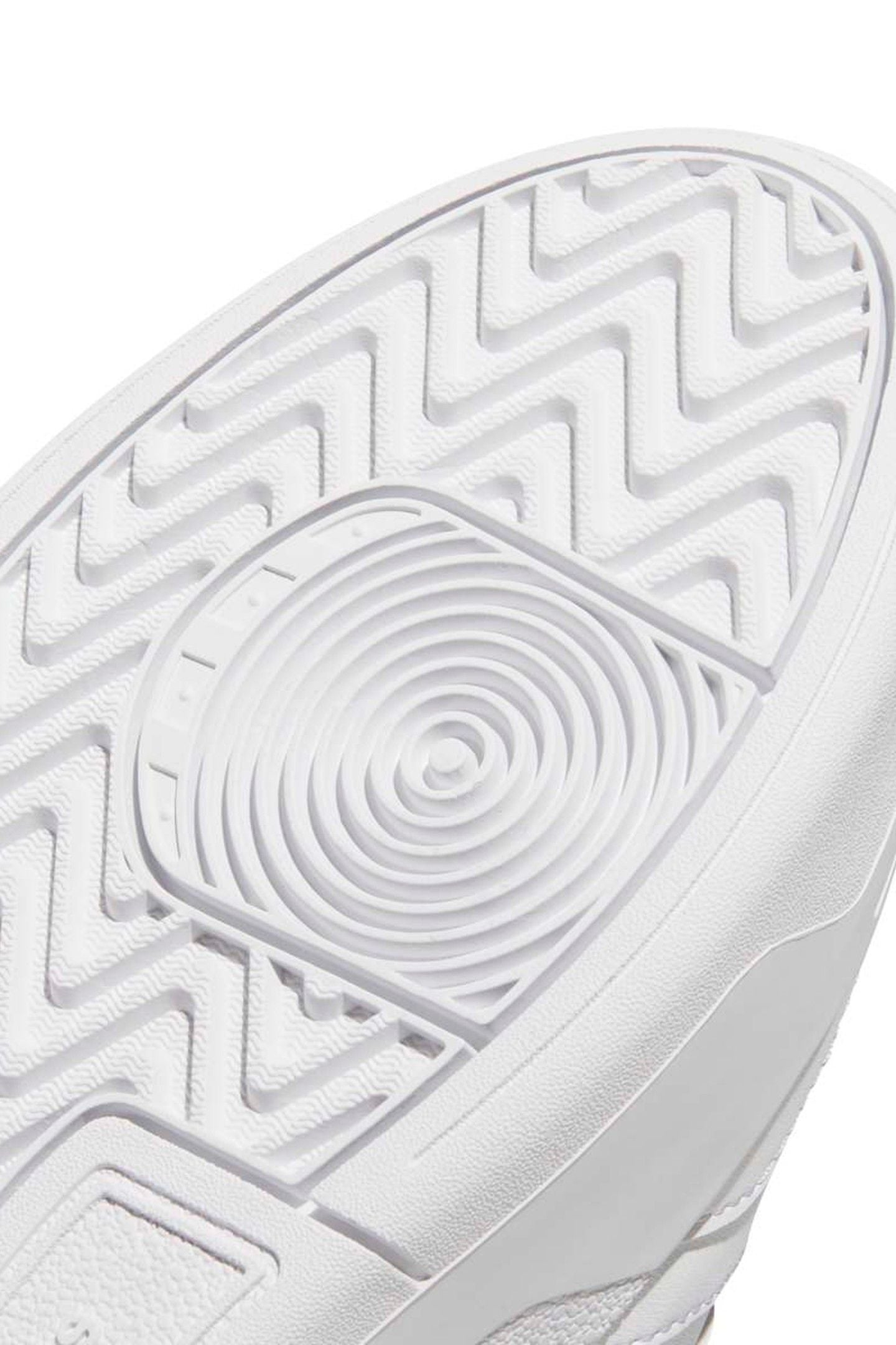 SPORTSWEAR TURNAROUND SHOES 7