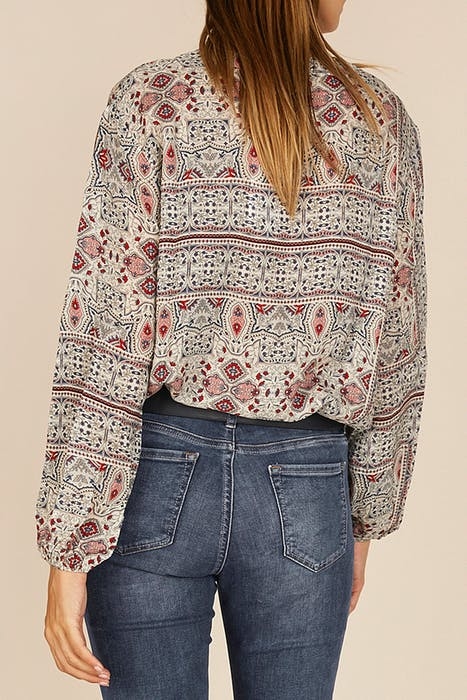 LOOSE V-NECK SHIRT RED W90210 3