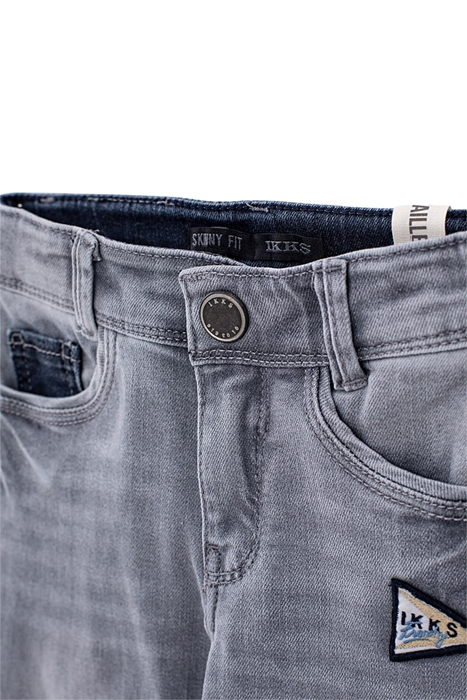BOYS’ MEDIUM GREY RECYCLED SLIM JEANS WITH BADGES MEDIUM GRE 3