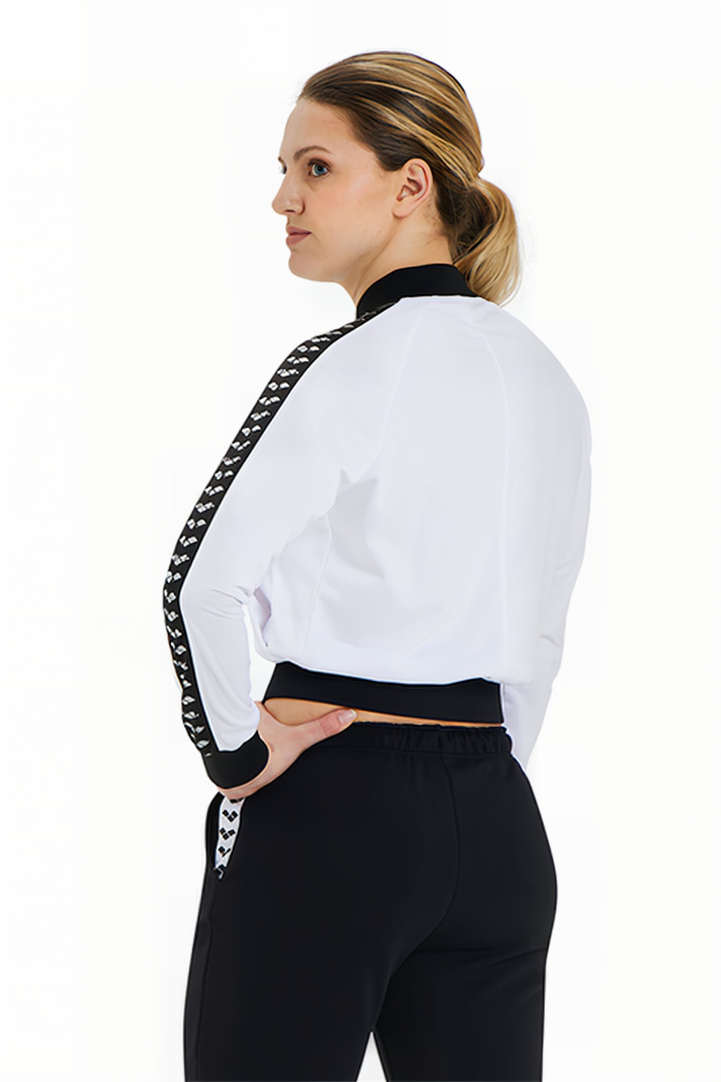 W RELAX IV TEAM JACKET WHITE BLACK SILVER 3