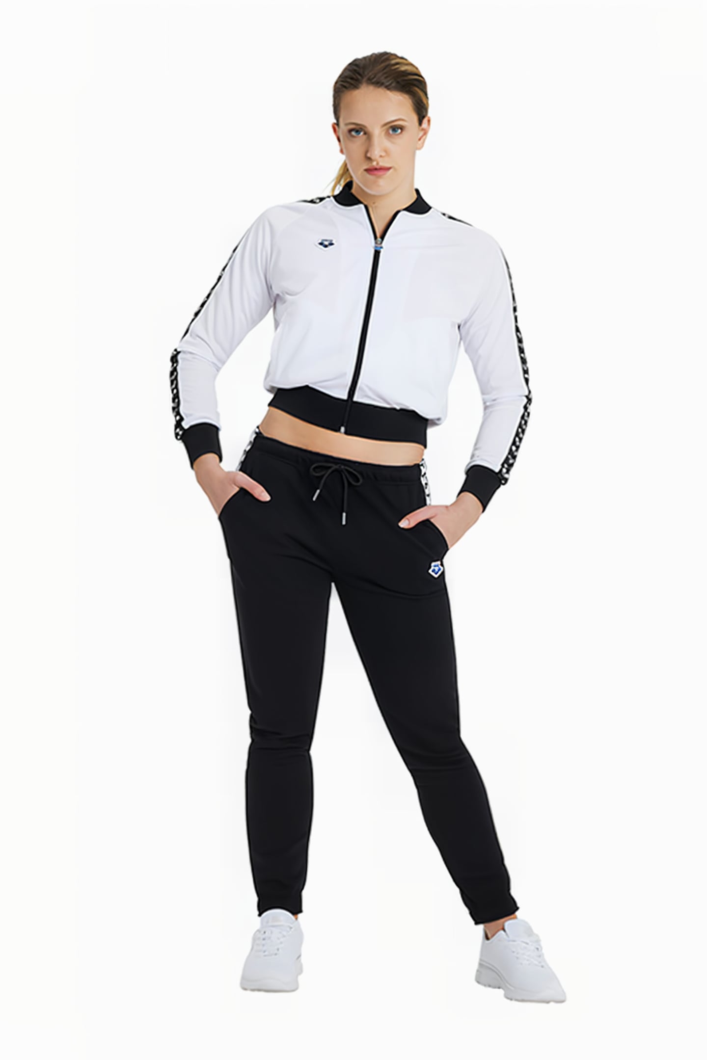 W RELAX IV TEAM JACKET WHITE BLACK SILVER 4