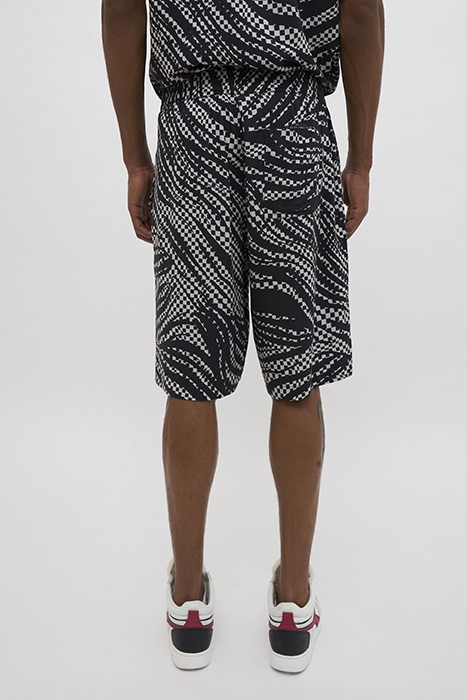 BLACK BERMUDA SHORTS, CHECKERBOARD FLAG MOTIF 2