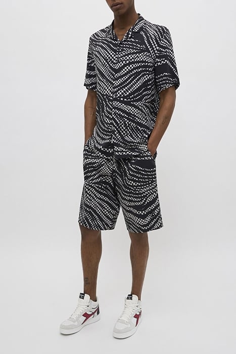 BLACK BERMUDA SHORTS, CHECKERBOARD FLAG MOTIF 3