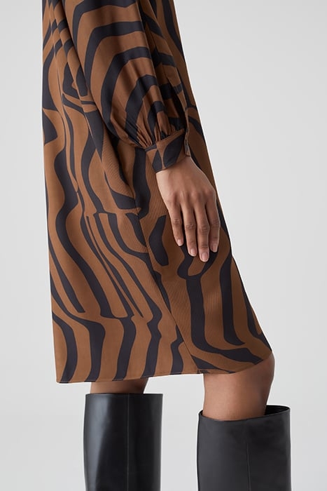 SHIFT SHAPE DRESSES GOLDEN WOOD 4