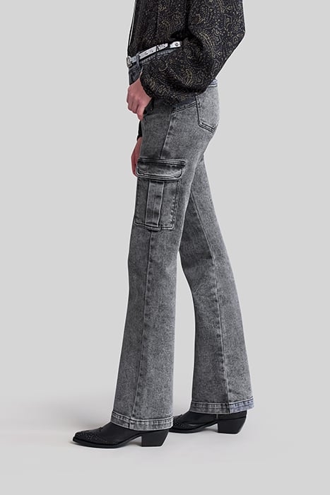 FADED BLACK FLARED JEANS WITH CARGO POCKETS 5