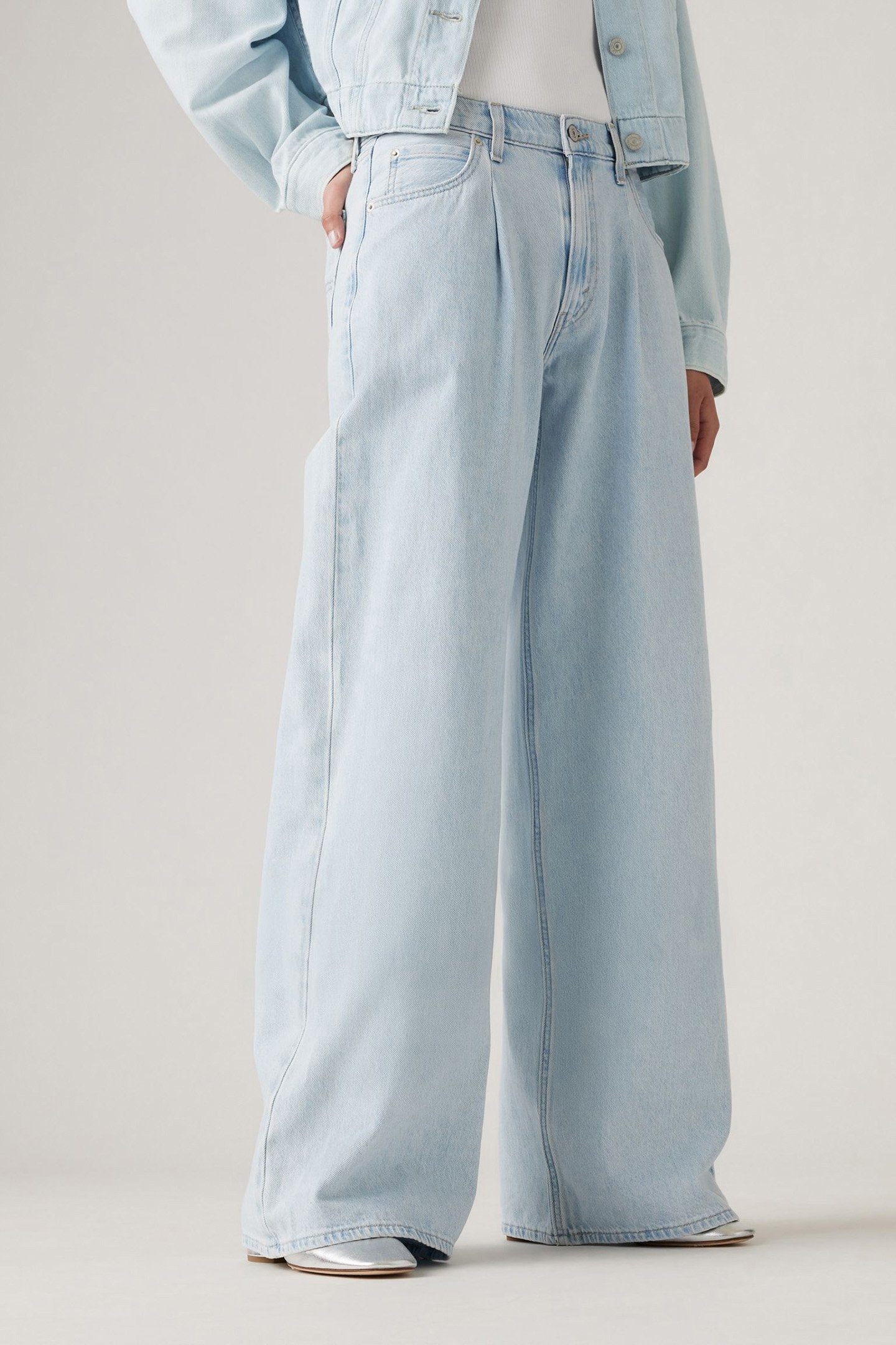 BAGGY DAD WIDE LEG LIGHTWEIGHT JEANS 1