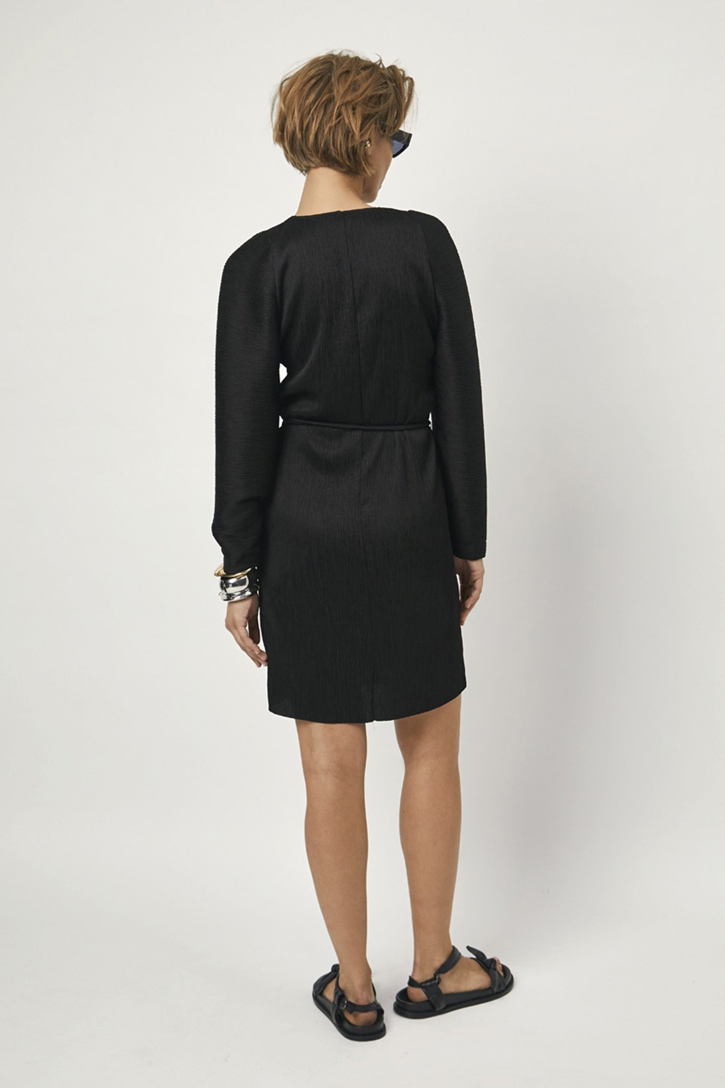 NIKKIA PLEATED DRESS RAVEN 2