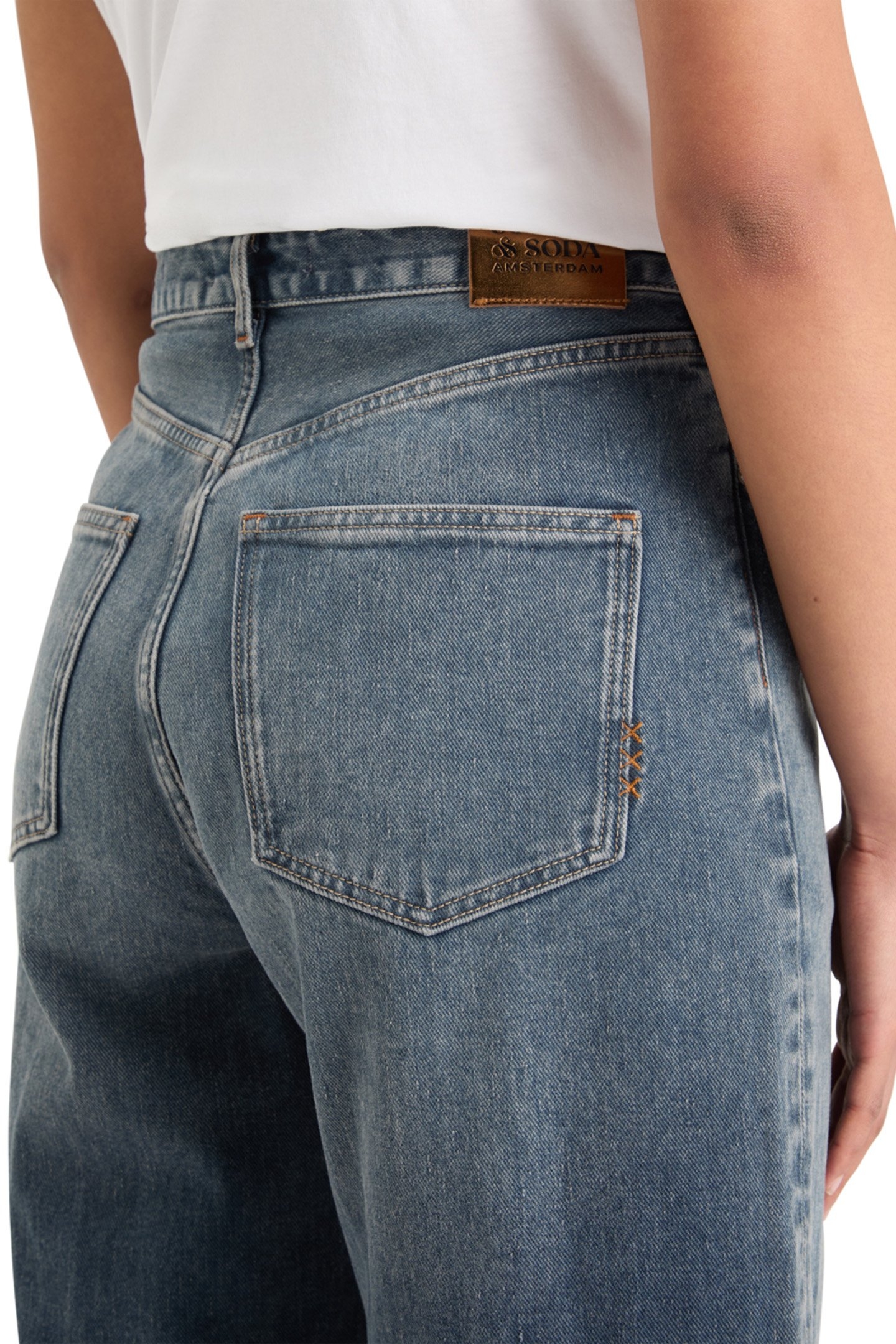 THE TIDE BALLOON FIT JEANS HITCHHIKER HITCHHIKER 8