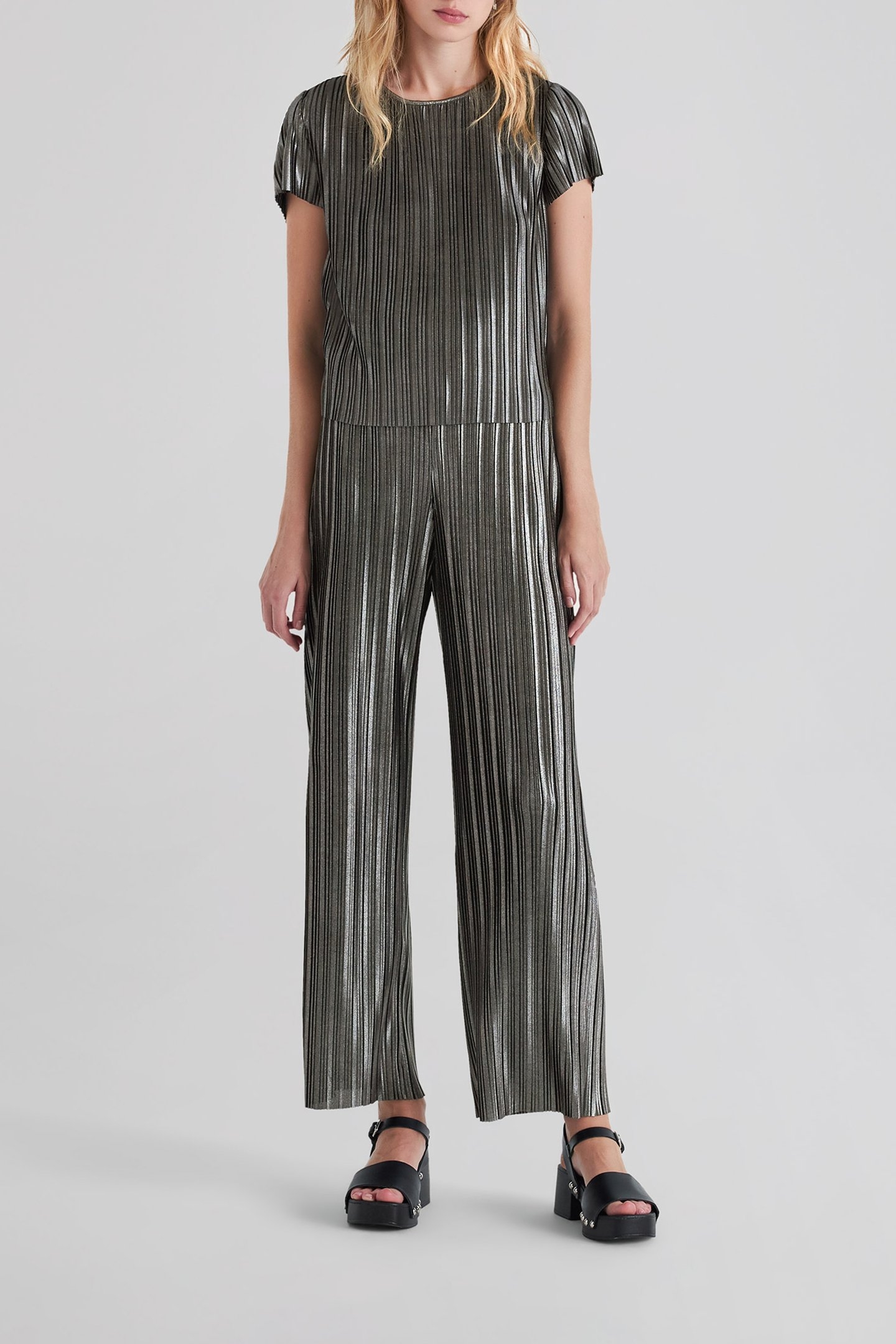 SILVER PLEATED LOOSE TOP 3