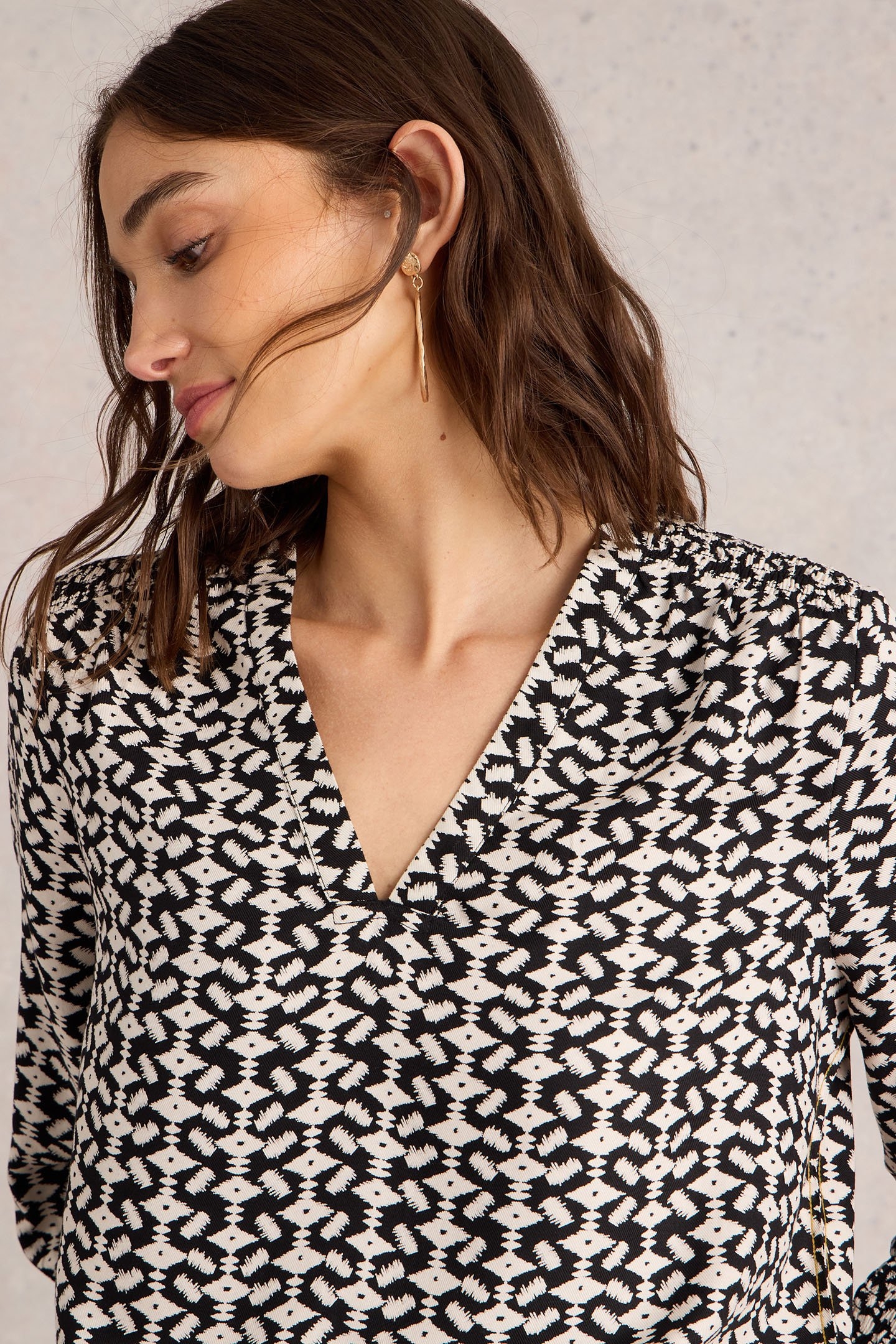 ELISA TOP BLACK PRINT 5