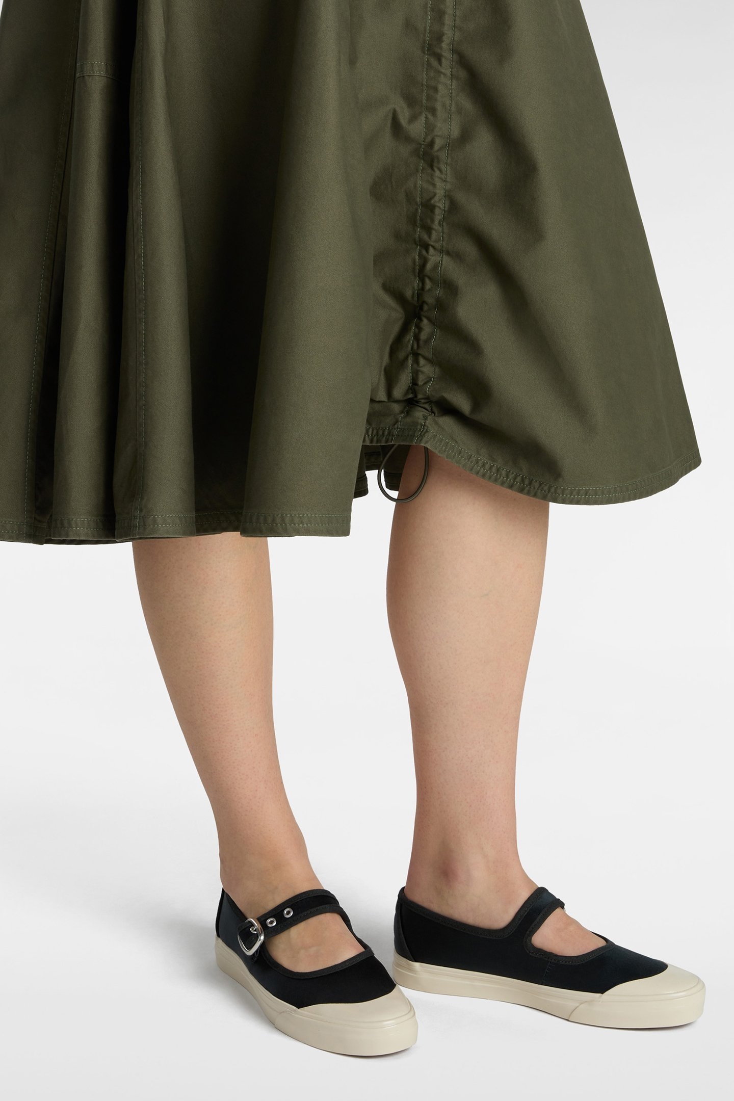 LX MARY JANE LOWPRO SATIN JET SET 2