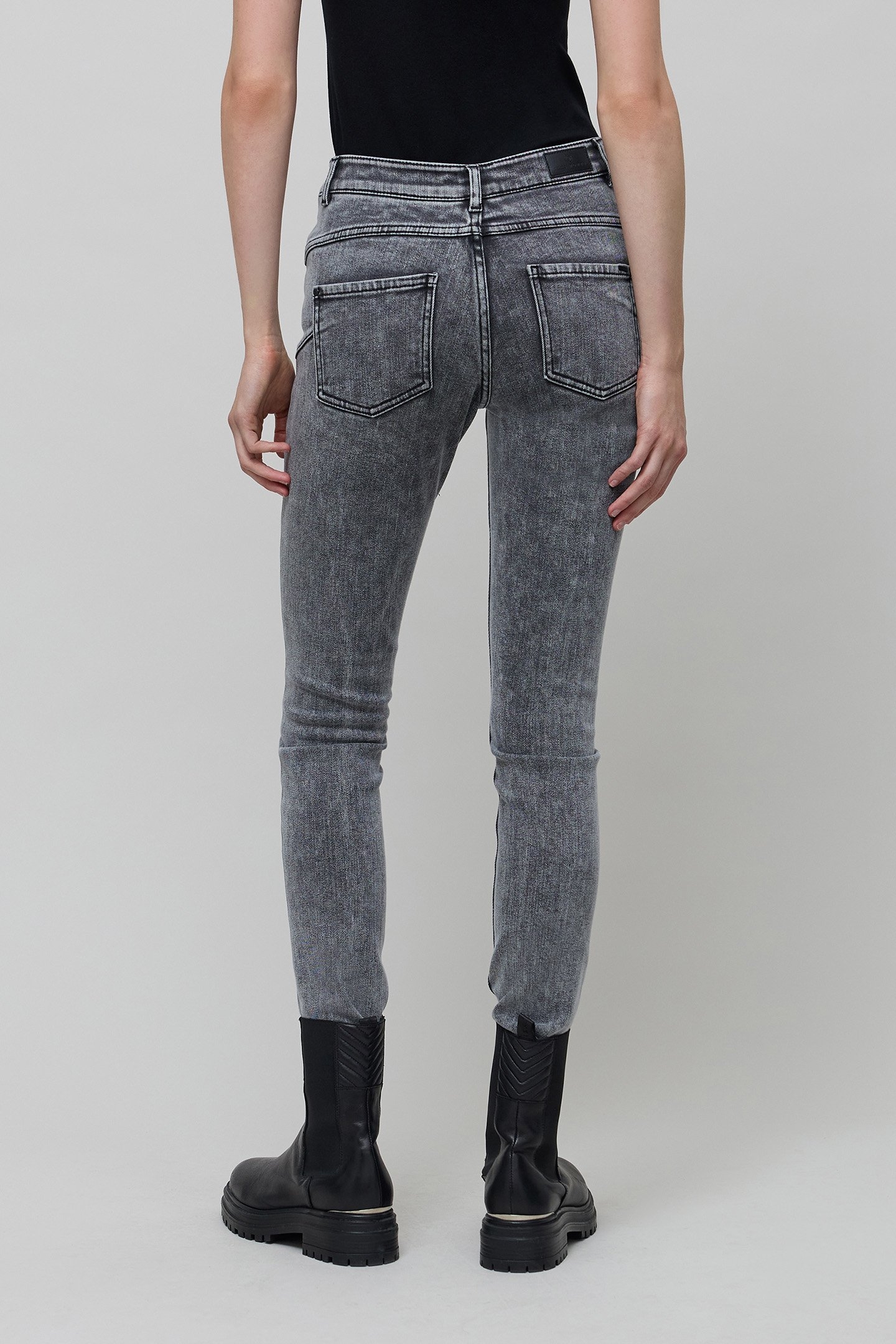 SLIM BLACK SCULPT UP JEANS 2