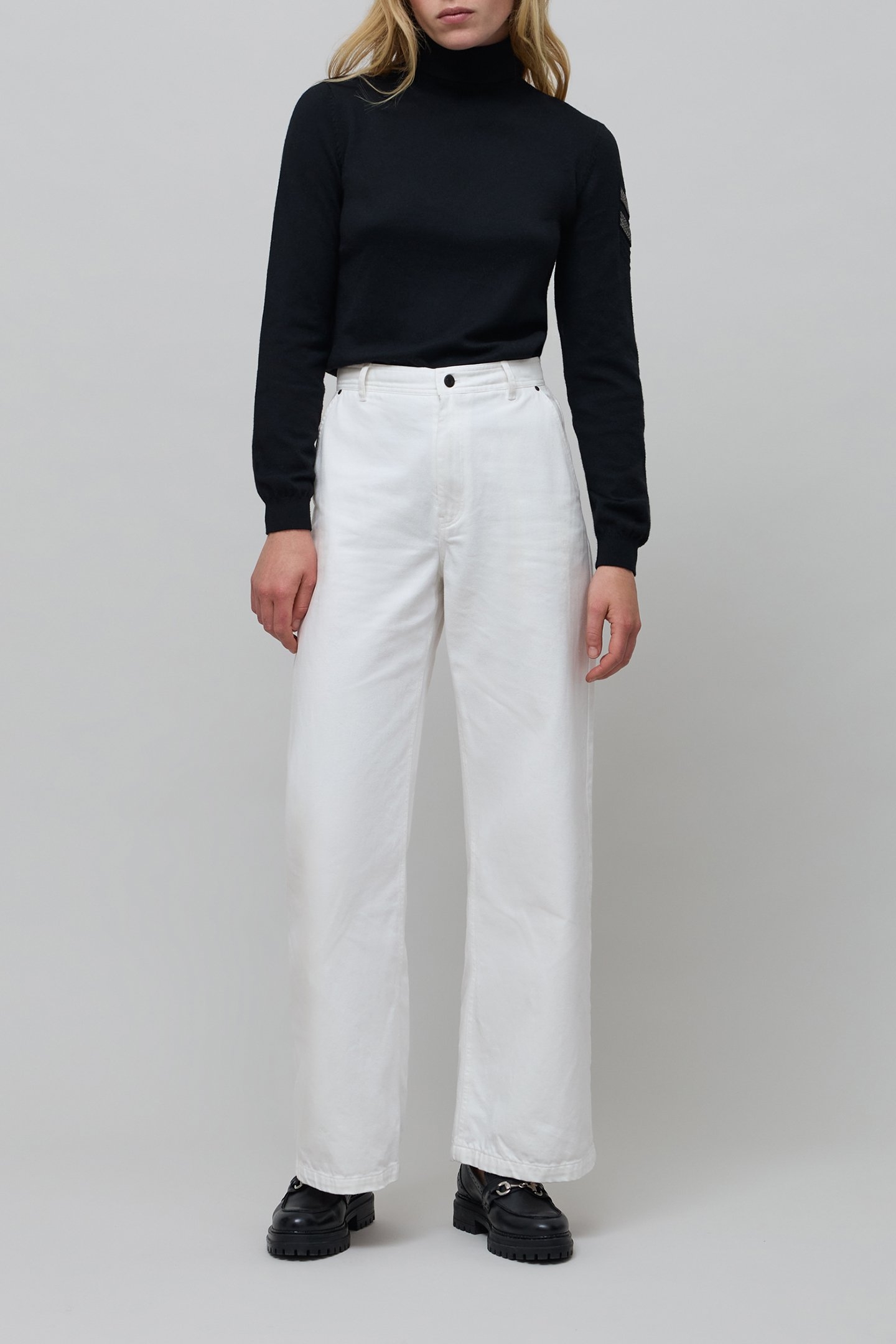 HIGH-WAISTED OFF-WHITE WIDE-LEG JEANS 3