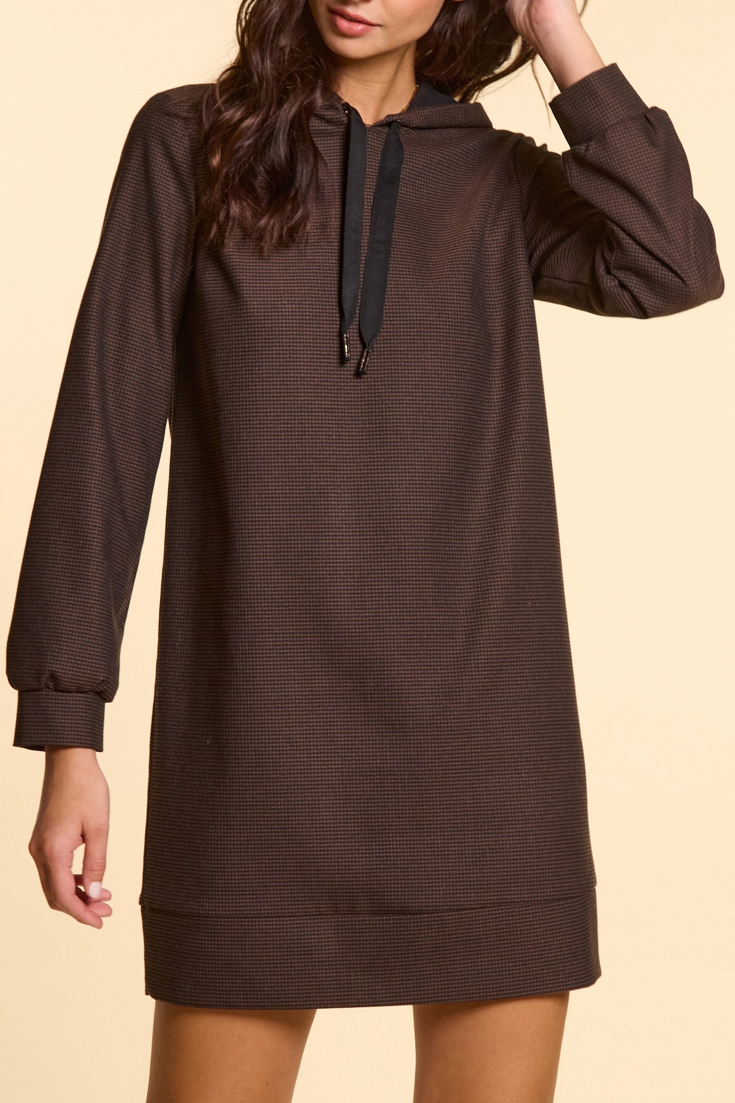 CAMEL HOUNDSTOOTH HOODED DRESS 1