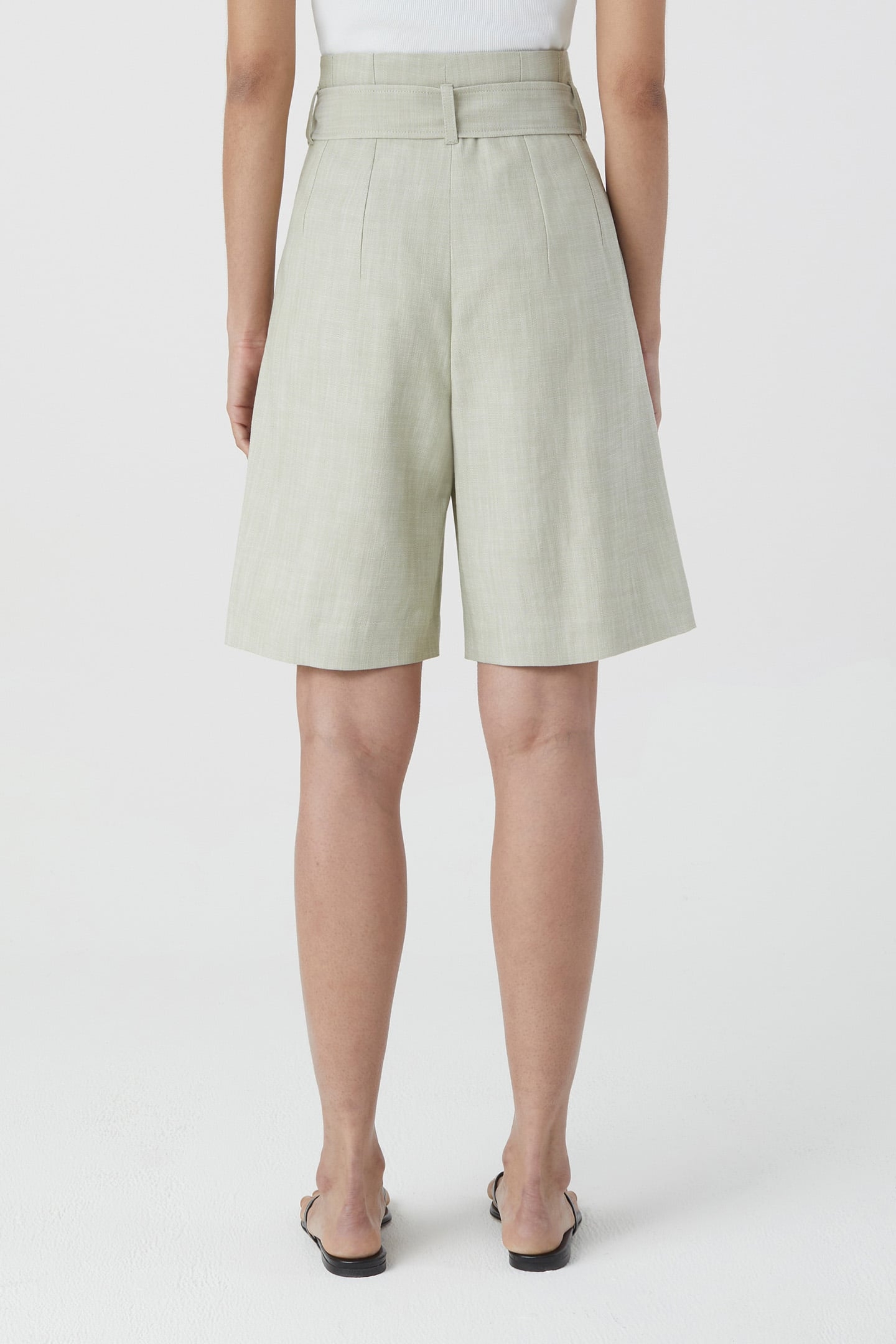 ELDON SHORTS LIGHT MOSS GREEN 2