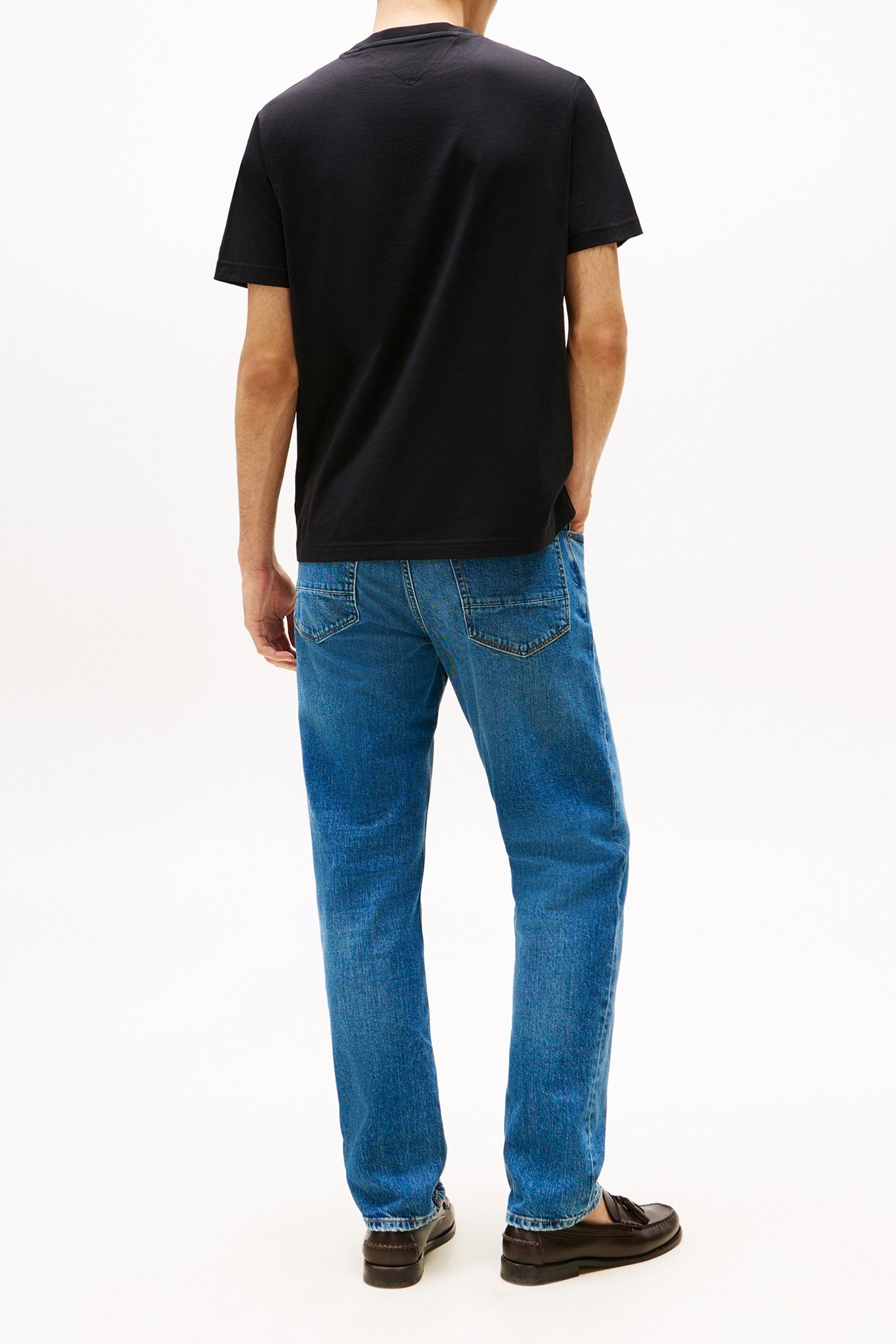 STANDARD FIT T-SHIRT, BLACK 2