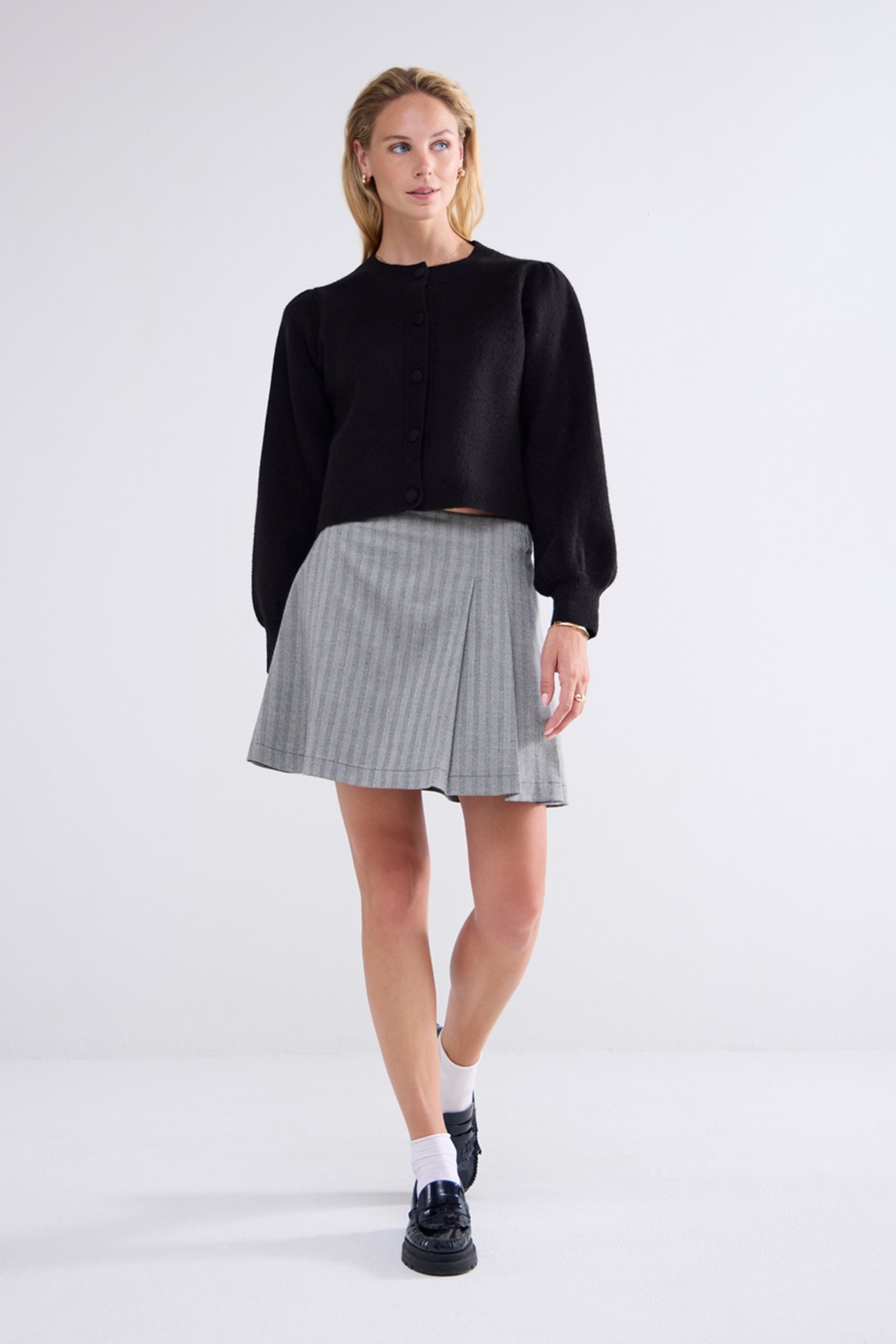 KNITTED CARDIGAN BLACK 2