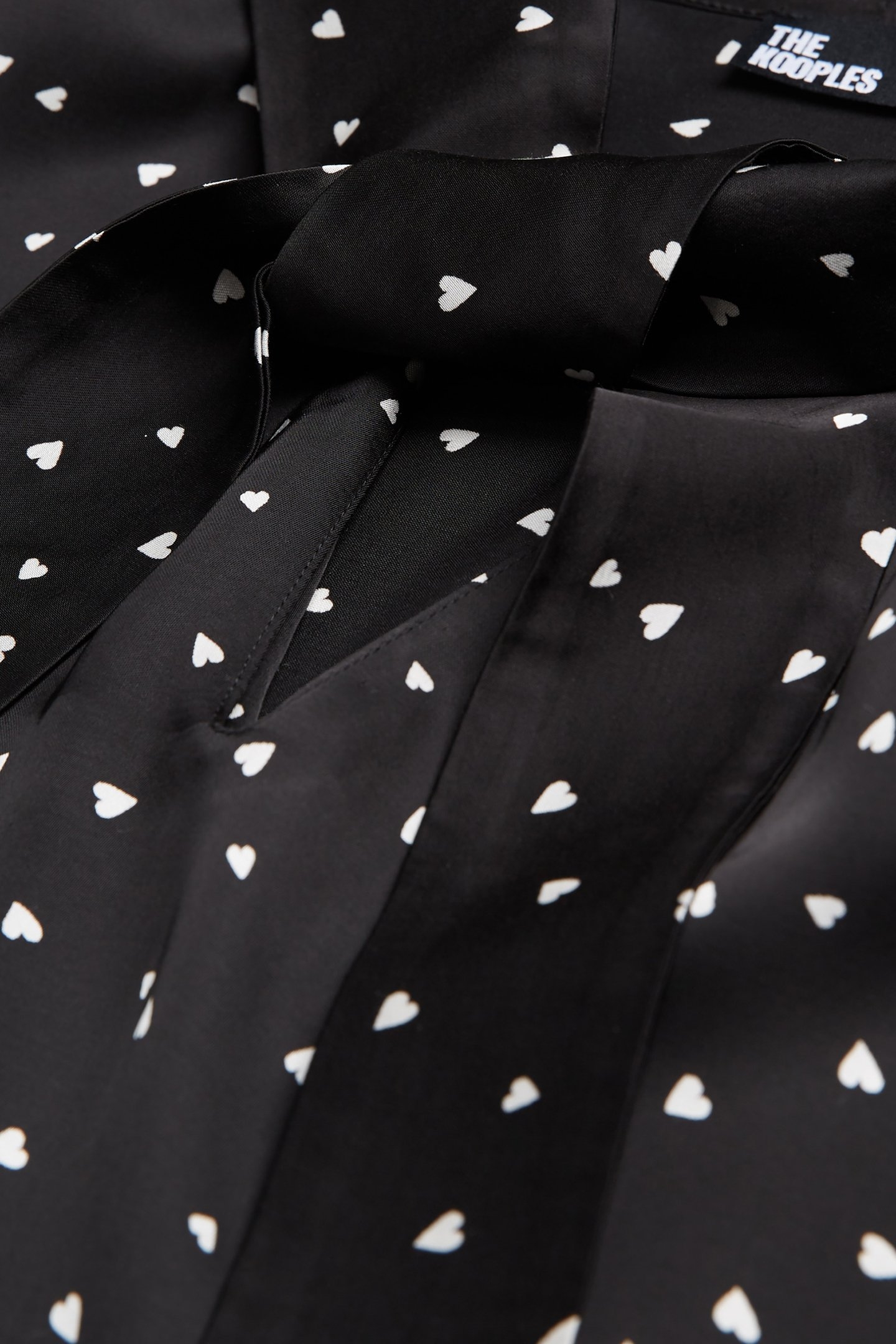 LITTLE HEARTS BLACK LAVALIERE TOP BLACK 7