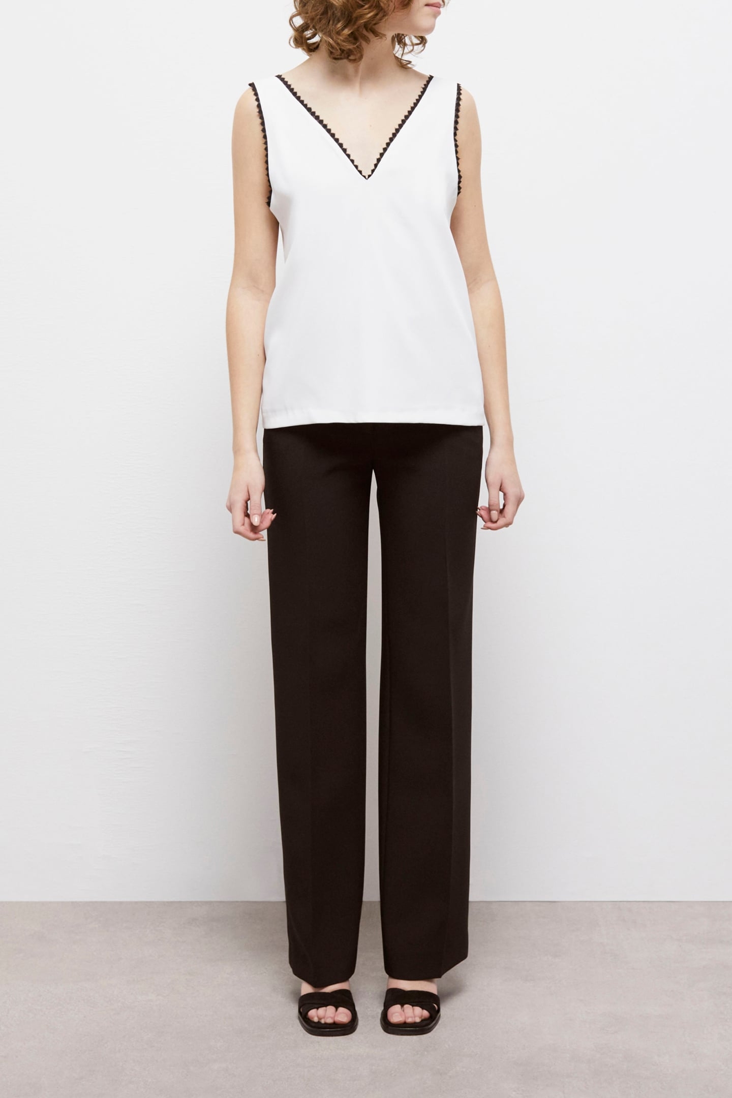 SLEEVELESS TOP WITH LACE DETAIL ECRU 2