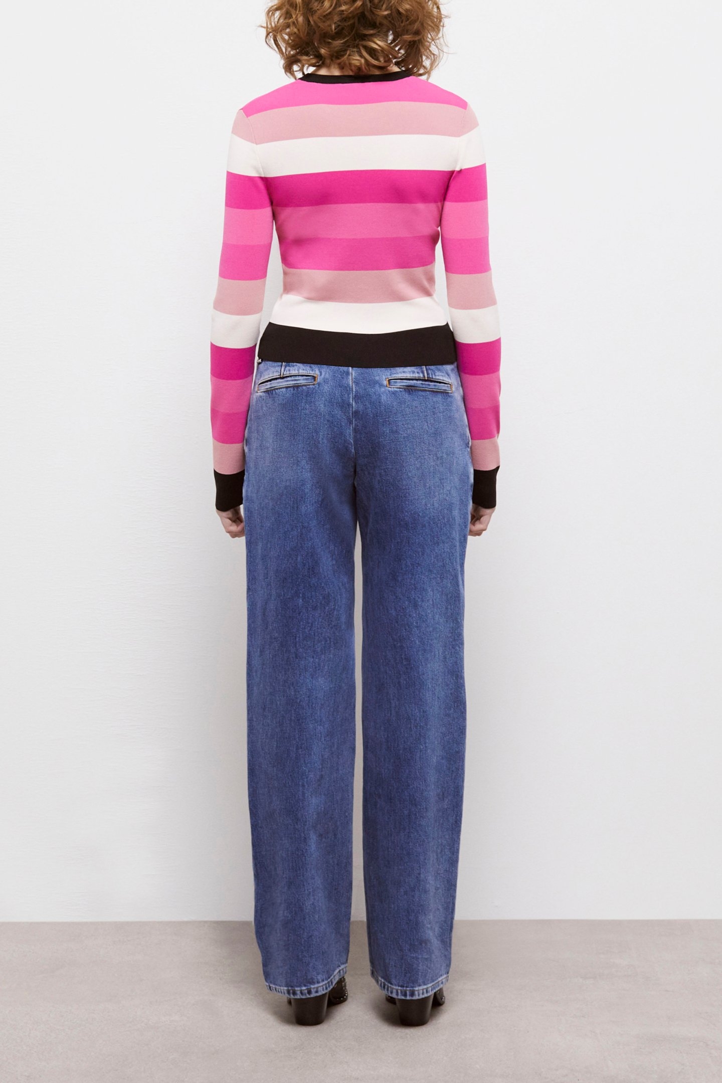 CROPPED SWEATER WITH PINK GRADIENT 3