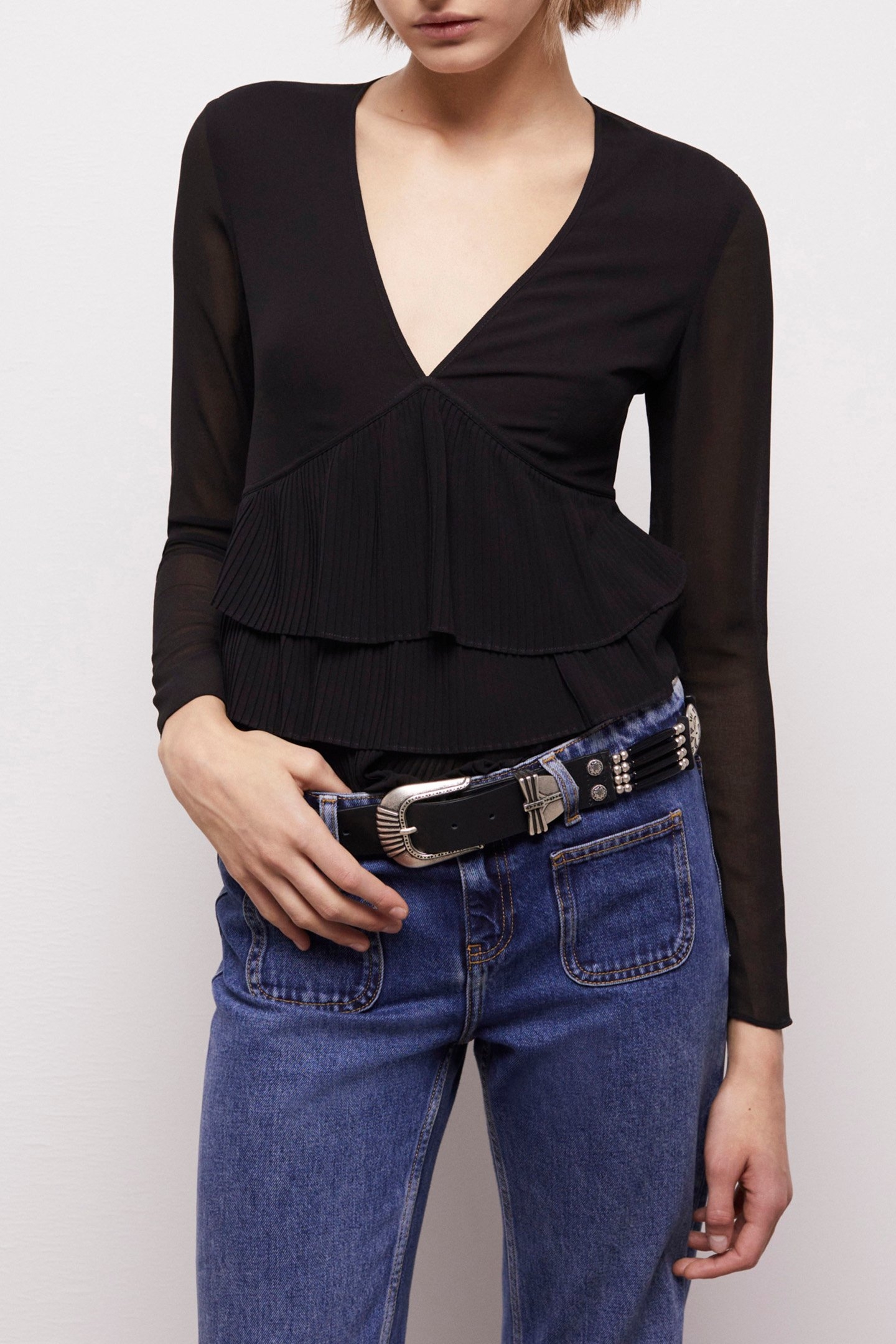LONG-SLEEVED TOP WITH A V-NECK BLACK 1