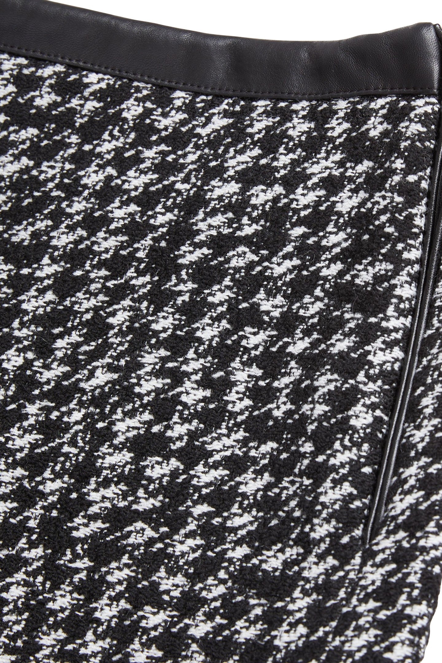 TWO-POCKET FRONT SHORTS BLACK WHITE 5