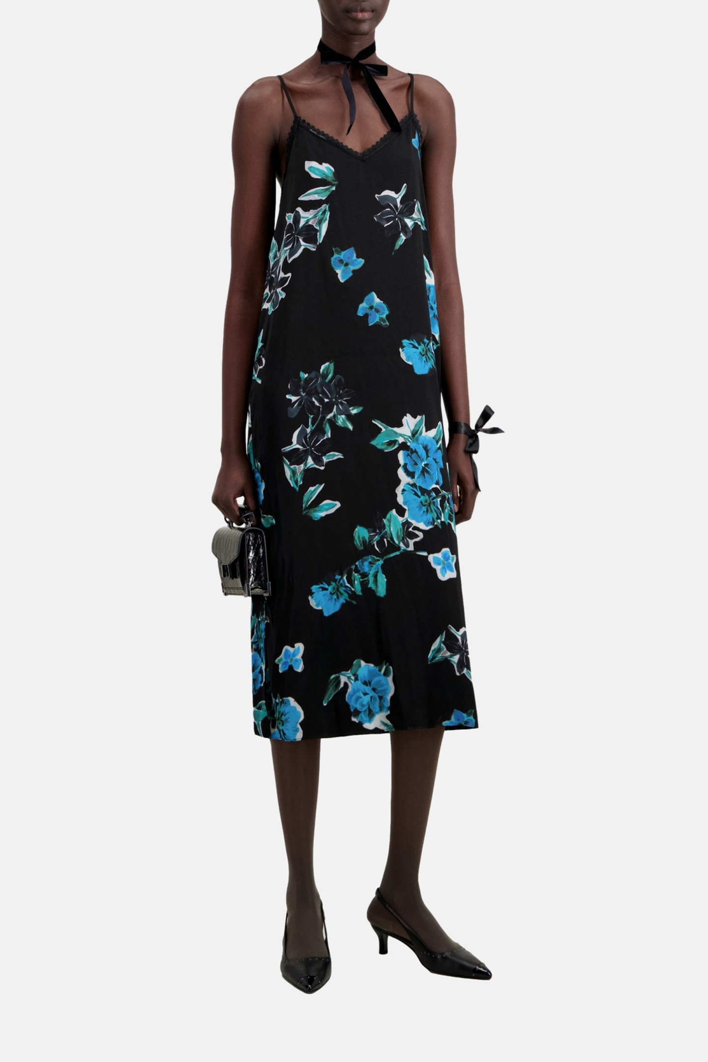 LONG SLEEVELESS DRESS BLACK BLUE 4