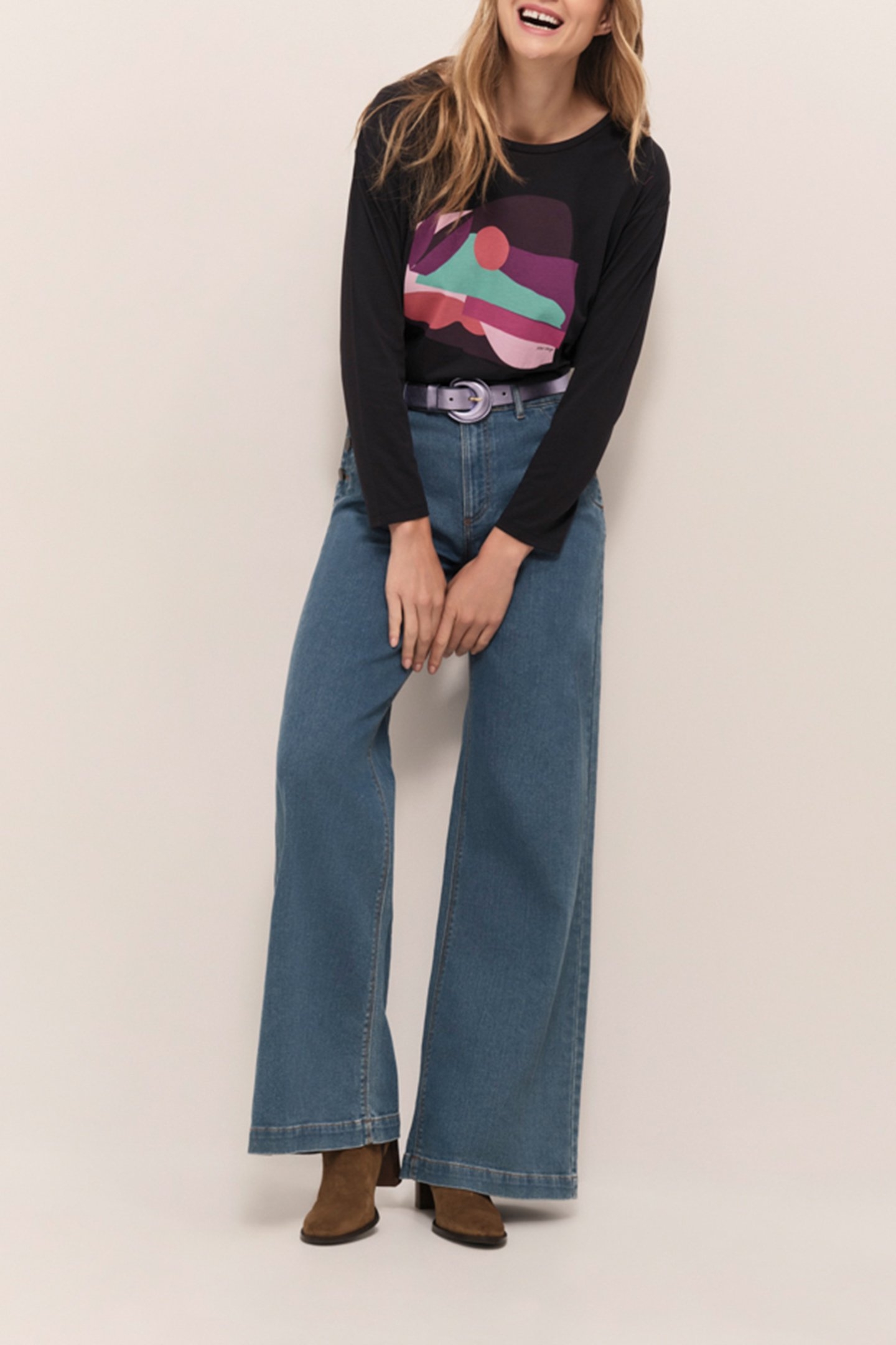 MEZZO - NAVY BLUE T-SHIRT WITH ABSTRACT LANDSCAPE DESIGN 3