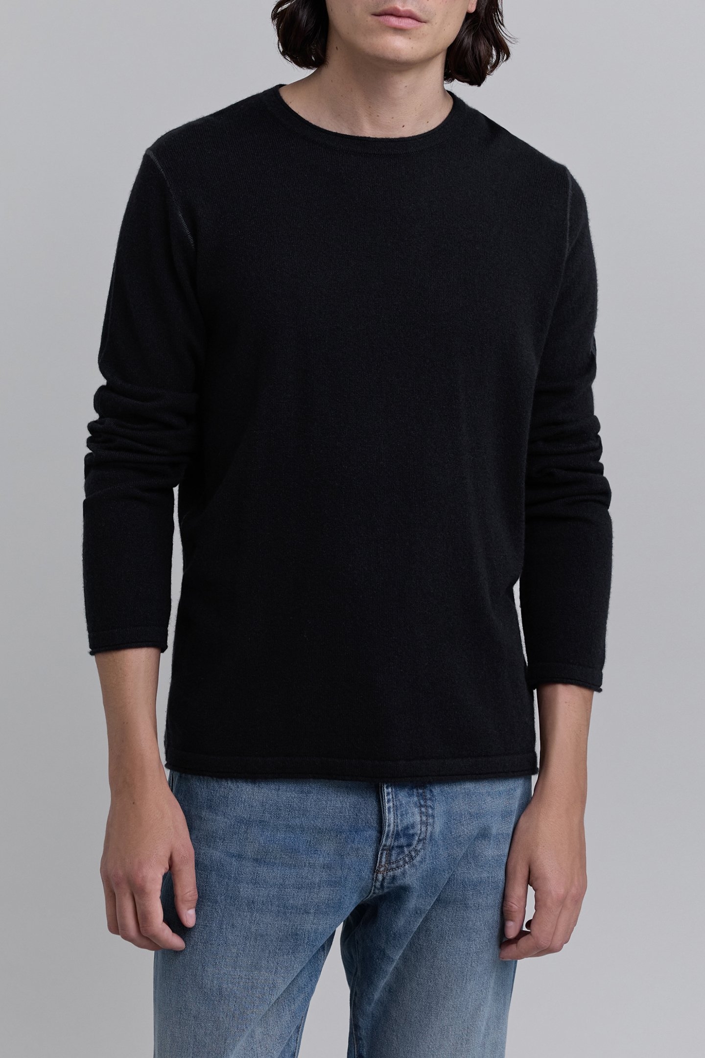 BLACK PURE CASHMERE ROUND COLLAR SWEATER 1