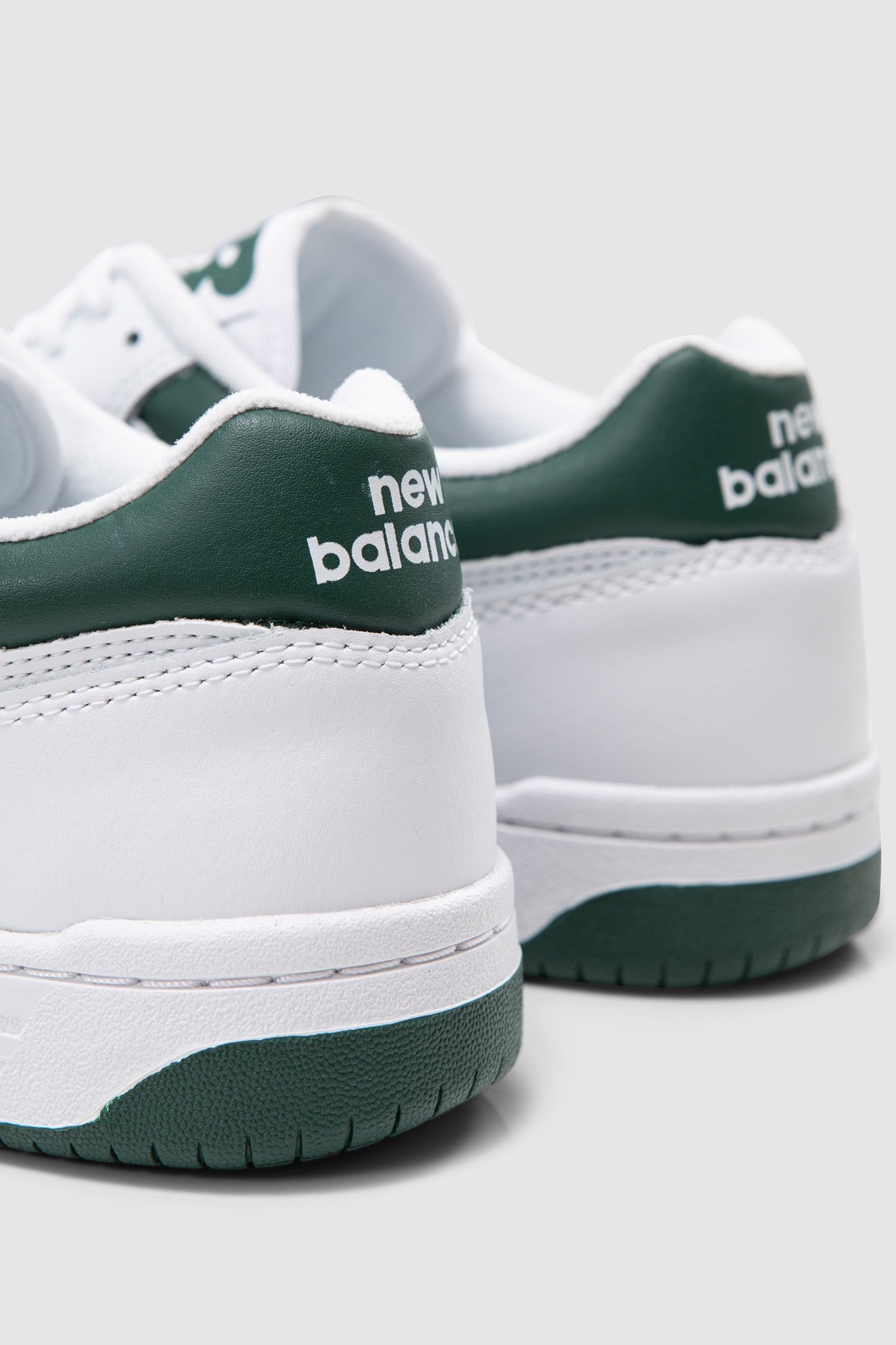 NEW BALANCE 480 WHITE AND GREEN TRAINERS 6