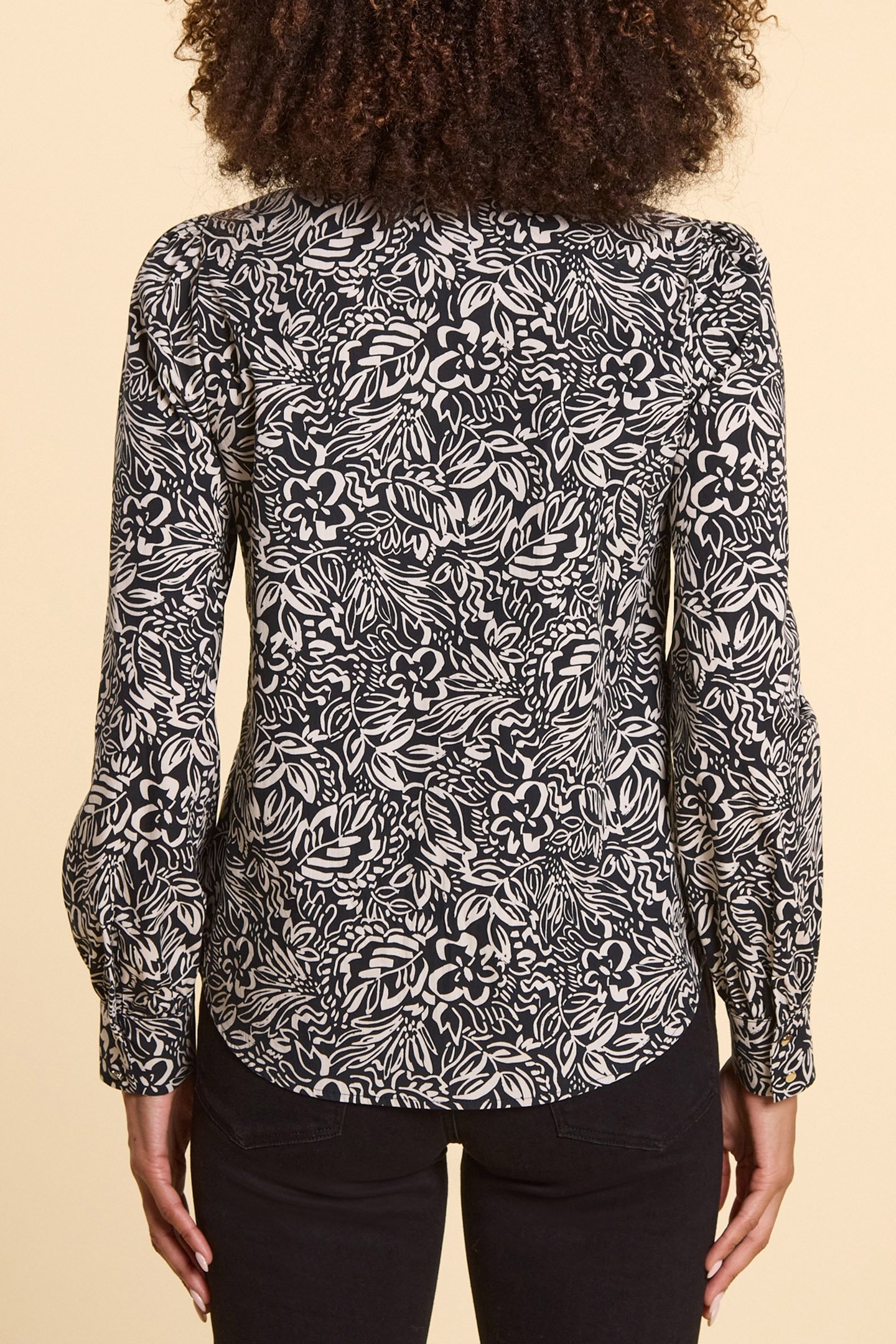 BLACK SHIRT WITH GRAPHIC FLORAL PRINT 2