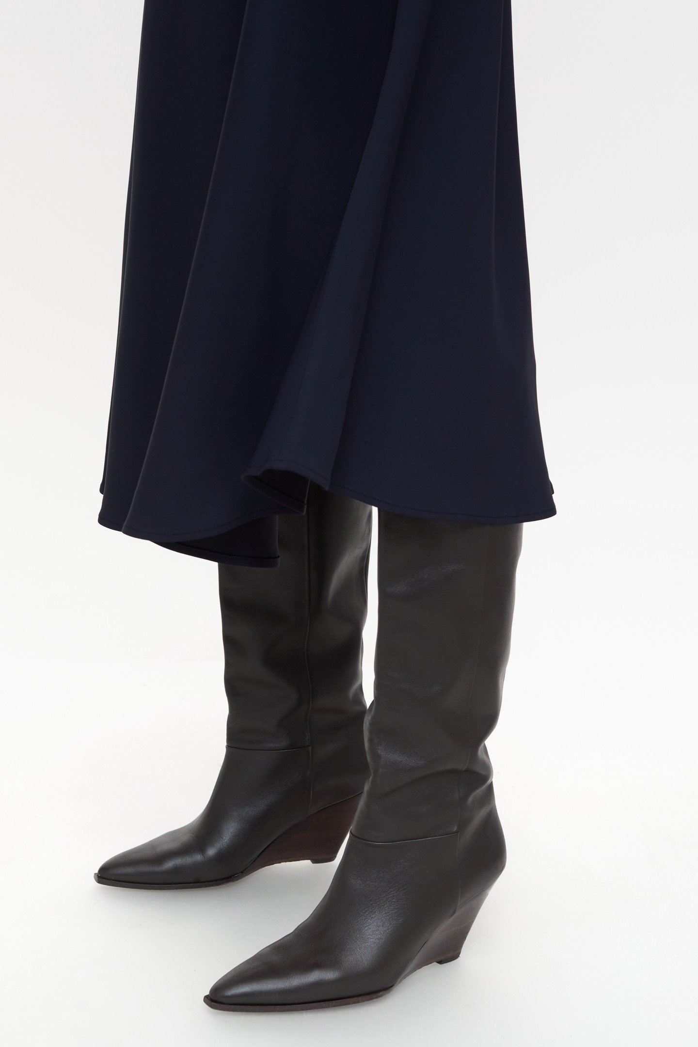 A SHAPE SKIRT DARK NIGHT 4