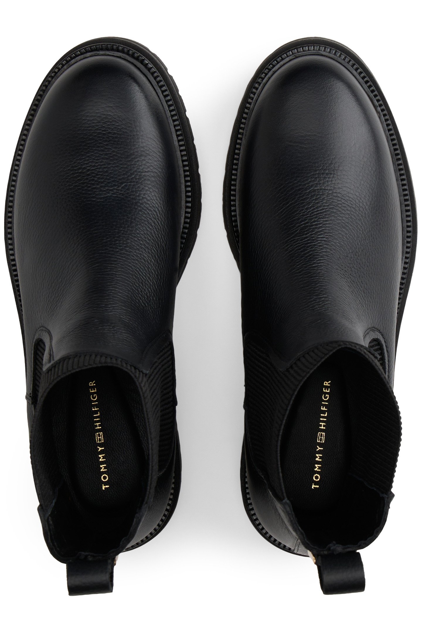 PEBBLE GRAIN LEATHER CHELSEA BOOTS BLACK 3