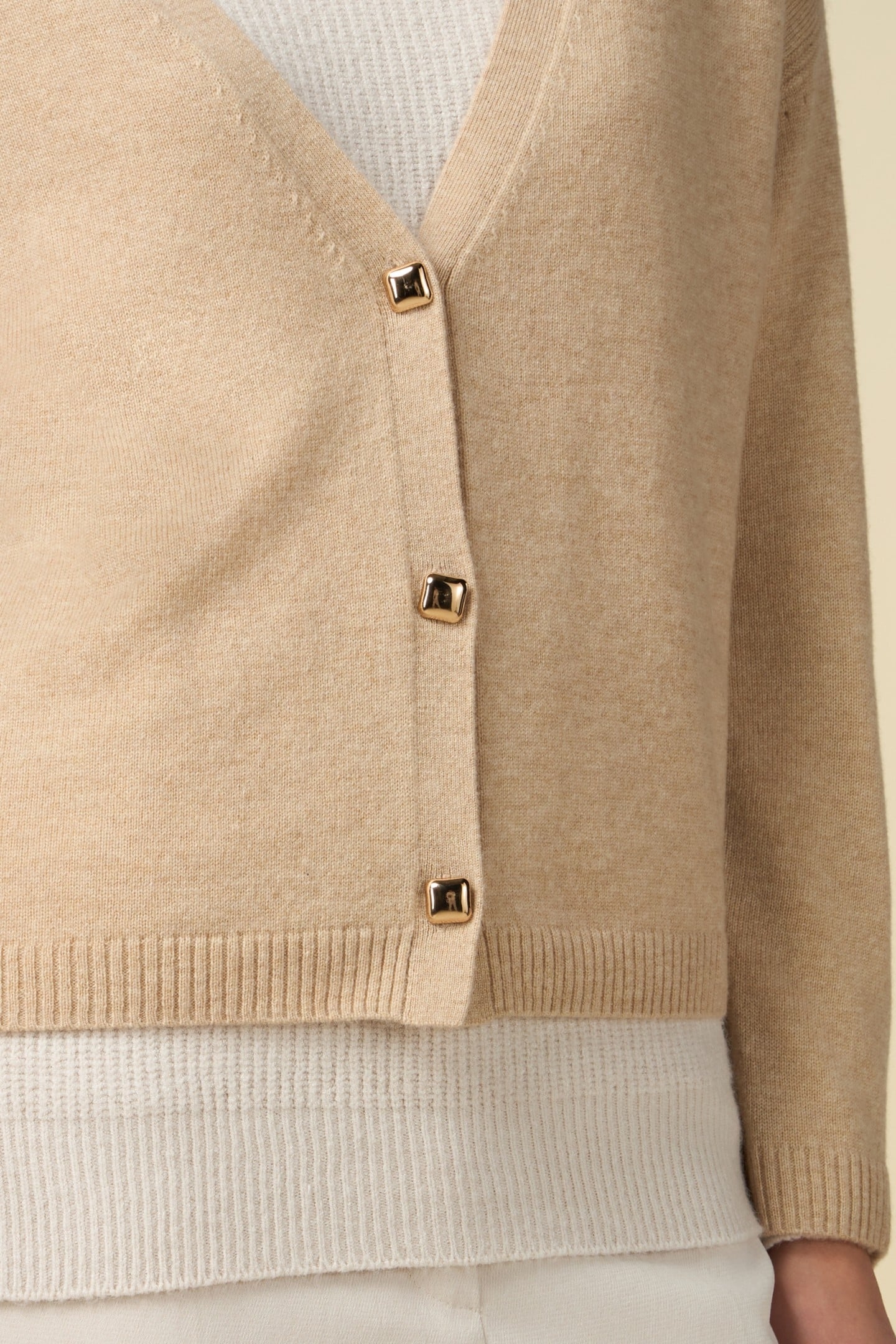 CASHMERE BLEND CARDIGAN WITH SQUARE BUTTONS BEIGE 4